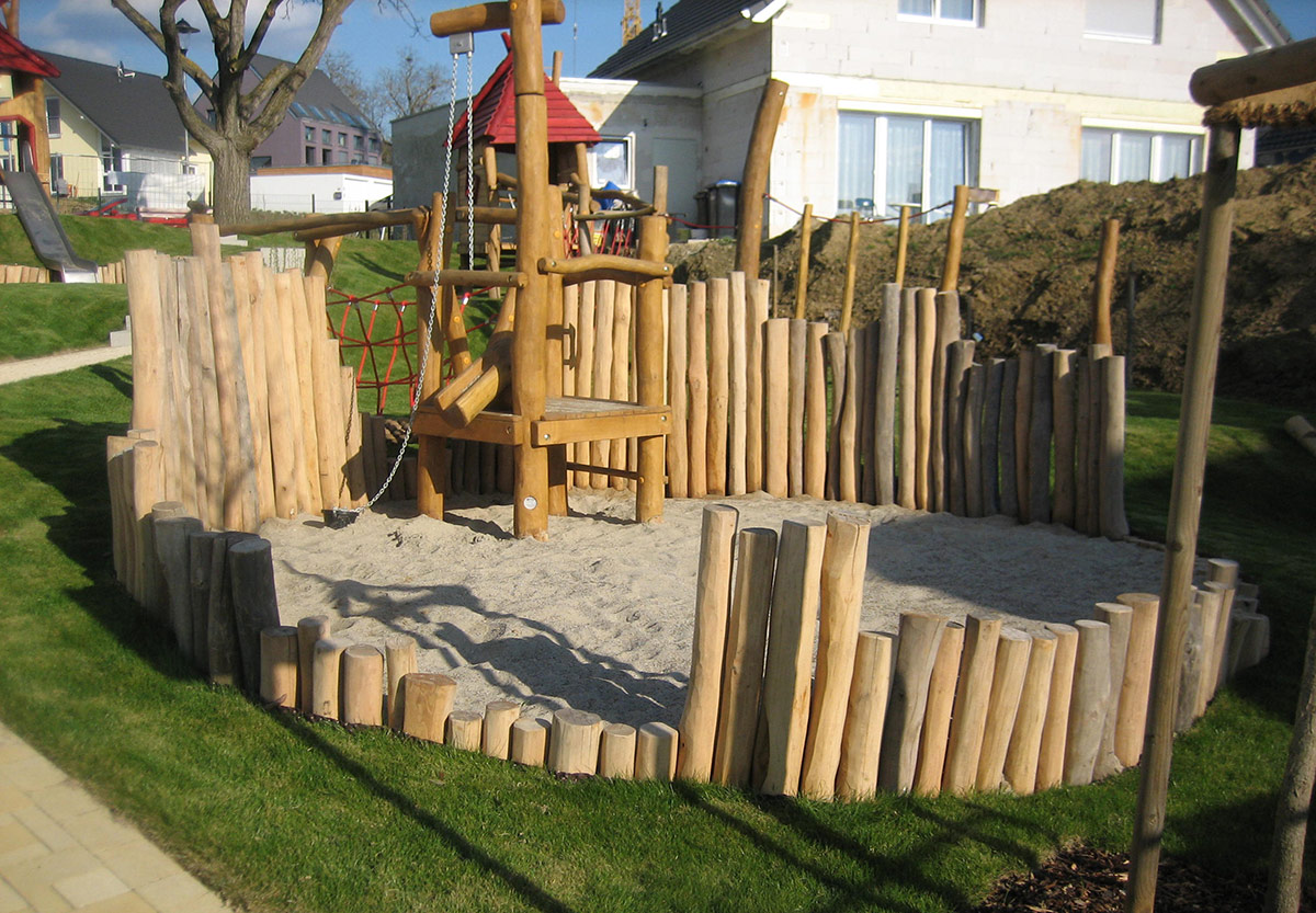 Foto eines Spielplatzes, umgesetzt von Flora Gartenbau, Südbaden